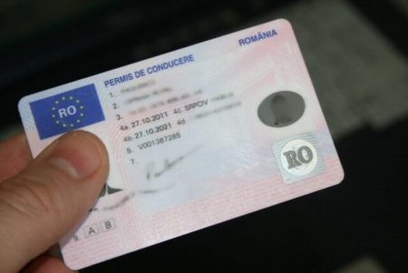 Neplata amenzilor rutiere poate lăsa șoferii fără permis. Suspendarea se calculează în funcție de suma datorată