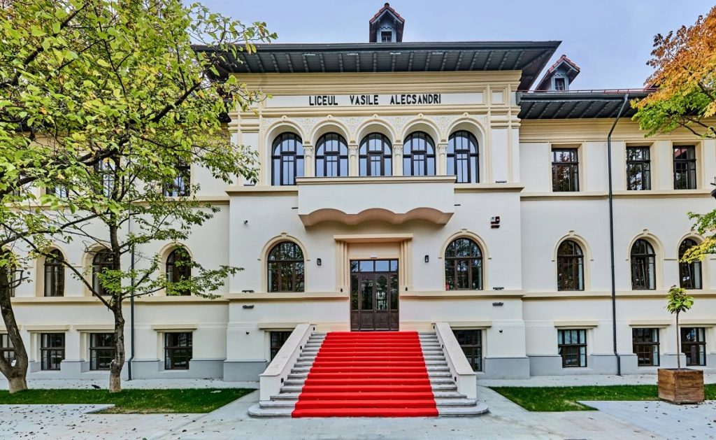Proiectul Colegiului Național ”Vasile Alecsandri” din Bacău concurează pentru cele mai spectaculoase fațade Baumit din Europa