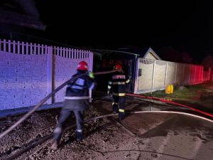Tragedie în Onești: Un bărbat a murit carbonizat într-un incendiu violent în cartierul Slobozia 2 WhatsApp Image 2026 04 16 at 07.13.376