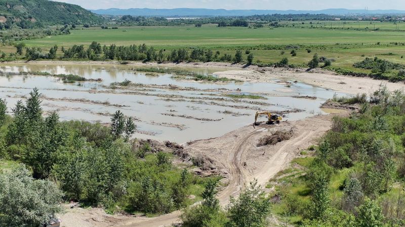 Ziua și amenda de la Garda de Mediu Bacău: nereguli grave la o balastieră din albia râului Bistrița