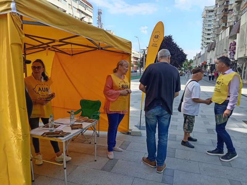 Campania „AUR TE AUDE” se extinde în județul Bacău: Corturi în centrele urbane pentru dialogul cu cetățenii