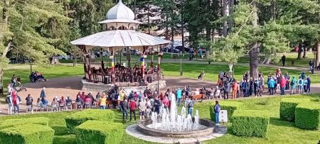 Slănic-Moldova îmbracă haine de sărbătoare, cu trei zile de festival: 225 de ani de istorie balneară și locul III la „Destinația Anului 2026”
