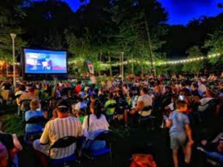 Prima ediție a Festivalului Filmului Bacău, propusă pentru perioada 7-9 august. Finanțare de 62.799 lei și acces gratuit pentru public