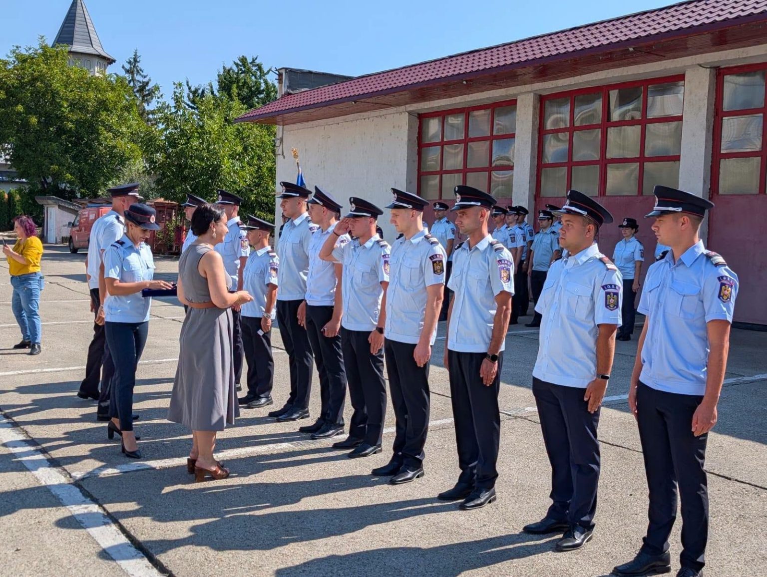 Emoții la ISU Bacău: 45 de pompieri au fost înaintați în grad, iar un cadru militar a trecut în rezervă