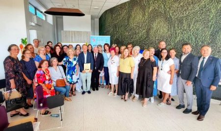 Întâlnire emoționantă între generații: 30 de ani de la înființarea Centrului de Hemodializă din SJU Bacău