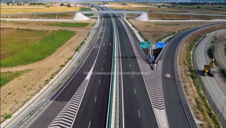 Foto/București – Bacău în 2 ore și 11 minute: UMB finalizează încă 46 de kilometri din Autostrada Moldovei A7