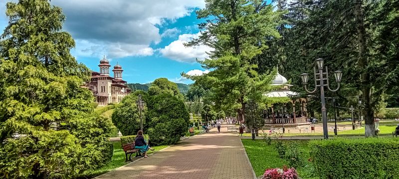 Două maluri, aceeași inimă: Slănic-Moldova găzduiește Festivalul de Tradiții Basarabene