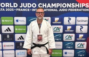 Campionii naționali Simona Aruș și Constantin Cremene (CSM Bacău) vor reprezenta România la Campionatul Mondial de Judo pentru Veterani 1 Campioni naționali Simona Aruș și Constantin Cremene la Judo.