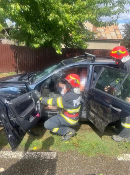 Accident în comuna Mărgineni – în urma impactului dintre două mașini, patru persoane au ajuns la spital