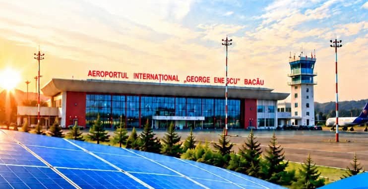 Aeroportul Bacău trece la energia verde: facturi cu 1,5 milioane de lei mai mici în fiecare an Aeroportul Bacău cu panouri solare și turn de control.