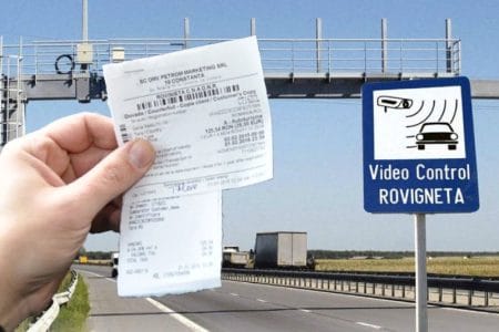 De la 1 octombrie se modifică prețul rovinietei în funcție de poluare. Dispare taxa de pod de la Fetești, dar cresc amenzile Control video rovinietă pe autostradă, semn rutier cu simbolul camerei.