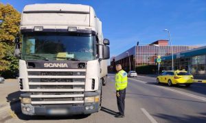 Bacăul se apără de traficul greu: reguli stricte și mii de permise eliberate pentru mașinile de peste 3,5 tone 1 Bacăul se apără de traficul greu: reguli stricte și mii de permise eliberate pentru mașinile de peste 3,5 tone
