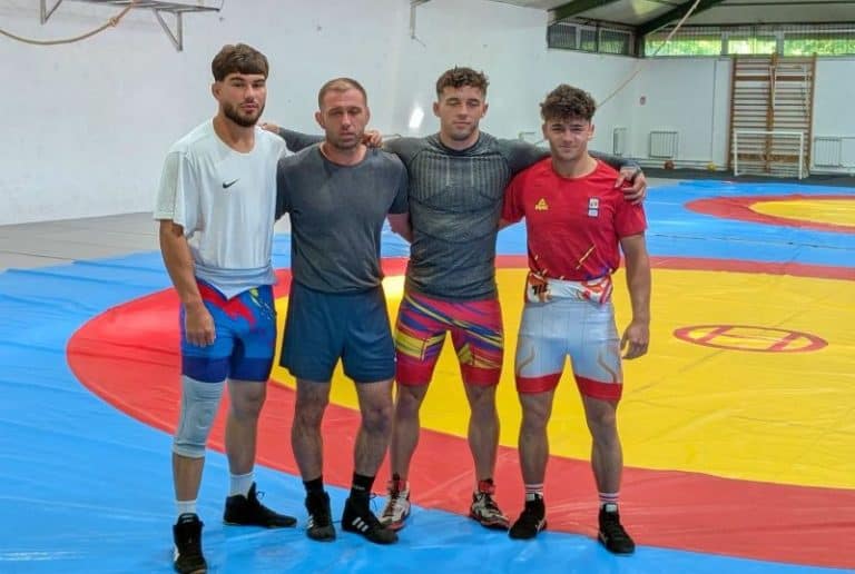 Doi din cei trei luptători ai României la Campionatele Mondiale sunt de la CSM Bacău/ Denis Mihai și Igor Botez se pregătesc la Las Vegas