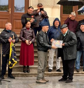 Ceremonie solemnă în Piața Tricolorului: Bacăul a primit Ștafeta Veteranilor Invictus 3 Ceremonie solemnă în Piața Tricolorului: Bacăul a primit Ștafeta Veteranilor Invictus