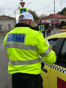 Poliția Locală și Rutieră au luat în vizor stațiile de taxi din Bacău: peste o treime din taximetriștii controlați au fost amendați