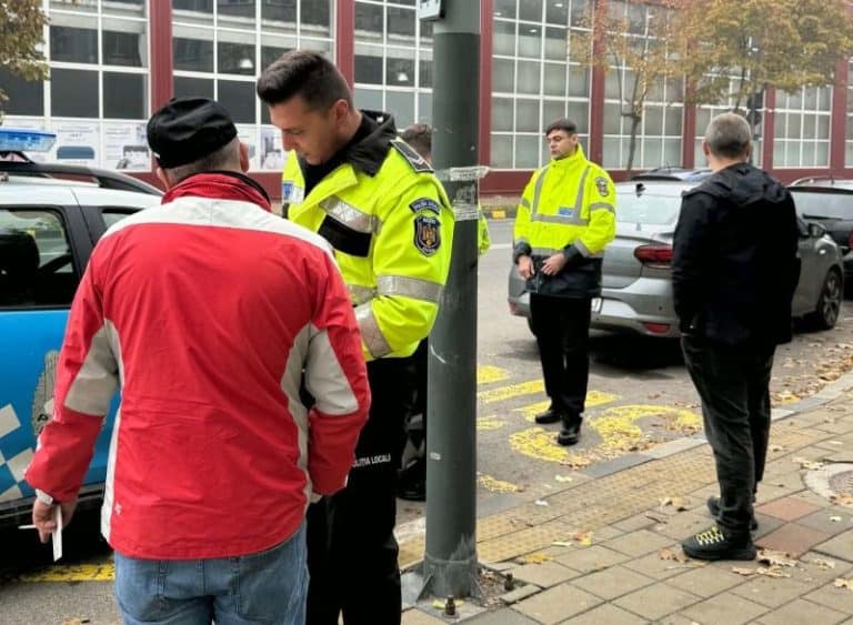 Atenție unde parcați în Bacău: Poliția a aplicat zeci de amenzi și cere datele a 79 de proprietari de mașini
