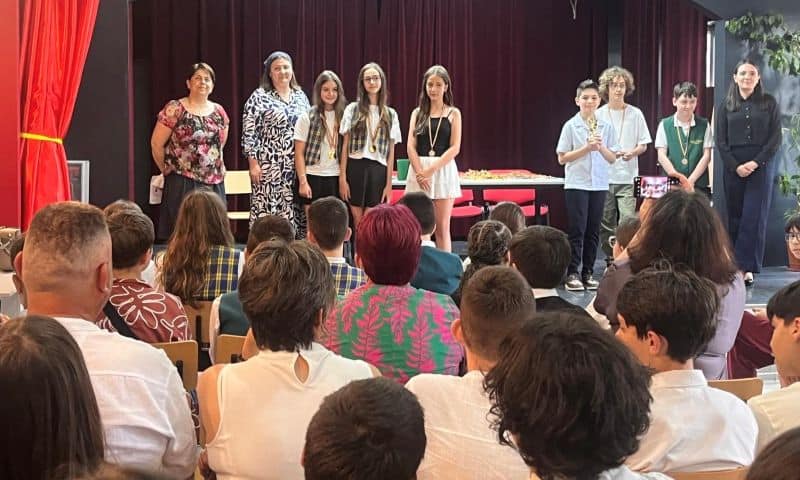 Elevii de gimnaziu și profesorii lor de matematică din județul Bacău sunt invitați să se înscrie în competiția CampioMATE
