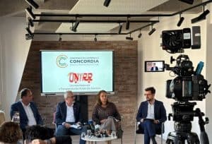 De 6-10 ori mai mult decât rovinieta și motorină mai scumpă cu peste 40%: transportatorii avertizează asupra blocajului din TollRo 1 De 6-10 ori mai mult decât rovinieta și motorină mai scumpă cu peste 40%: transportatorii avertizează asupra blocajului din TollRo