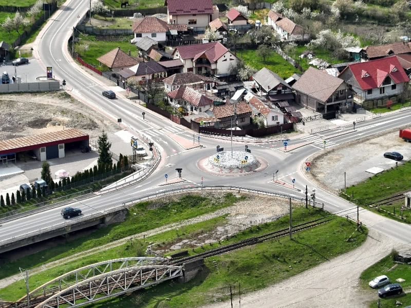 Dărmănești, orașul fără datorii: 78% din buget merge la investiții — interviu cu primarul Constantin Toma 10 Dărmănești, orașul fără datorii: 78% din buget merge la investiții — interviu cu primarul Constantin Toma