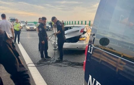 Jandarmi băcăuani în misiune, intervenție promptă la un accident rutier pe Autostrada A7 Jandarmi băcăuani în misiune, intervenție promptă la un accident rutier pe Autostrada A7