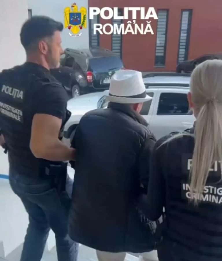 Video/Băcăuan reținut după ce a lăsat o pensionară fără 250.000 de lei prin înșelăciuni cu documente și fotografii false create cu inteligență artificială (AI)