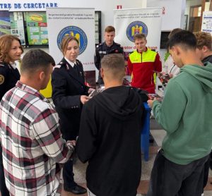 Oferte de carieră în uniformă la Bursa Locurilor de Muncă pentru Absolvenți din Bacău