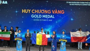 Felicitări! Alexandru-Ioan Jicu aduce Aurul la Bacău. România cucerește 5 medalii la Olimpiada Internațională de Astronomie și Astrofizică din Vietnam! 2 jicu3