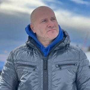 Comisar șef de poliție acuzat de luare de mită: a obținut o pedeapsă cu suspendare dar nu mai poate fi polițist 5 ani 1 Comisar șef de poliție acuzat de luare de mită: a obținut o pedeapsă cu suspendare dar nu mai poate fi polițist 5 ani